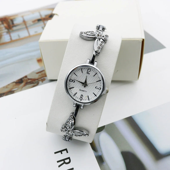 Women's Metal Stainless Steel Quartz Butterfly Round Dial Luxury Casual Diamondencrusted Bracelet Watch