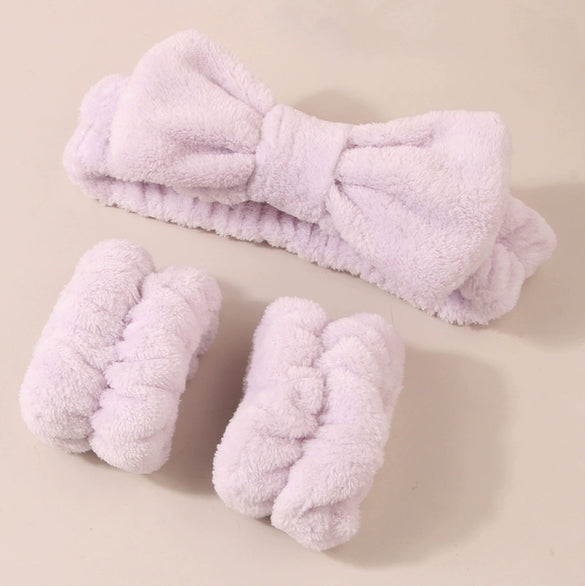 Women's Minimalist Fabric Headband And Wrist Band Set With Bow Tie Design