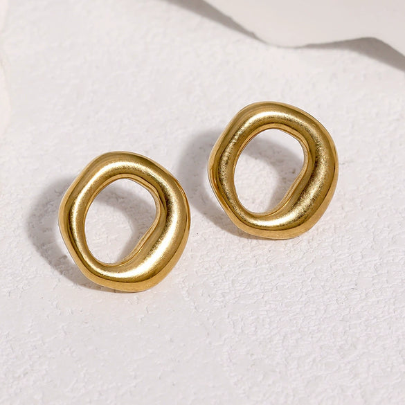 Women's Minimalist Geometric Circular Stainless Steel Hoop Earrings With Electroplated Finish