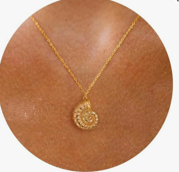 Women's Minimalist Geometric Copper Necklace With Stainless Steel Pendant Bow Sun Moon Evil Eye And Conch Clavicle Chain