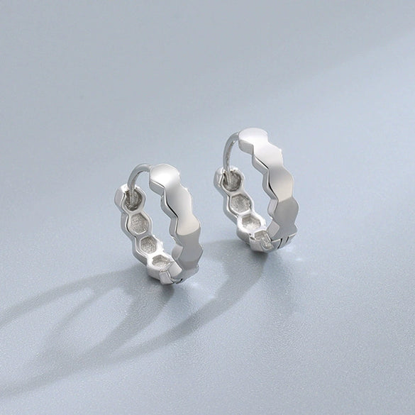 Women's Minimalist Geometric Hexagonal Hoop Earrings With Silver Needle And Electroplated Copper Honeycomb Design