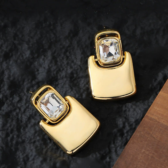 Women's Minimalist Geometric Square Metal Earrings With Goldplated Finish And Elegant Business Style