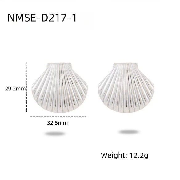 Women's Minimalist Geometric Stainless Steel And Pearl Marine Shell Necklace Pendant With Electroplating