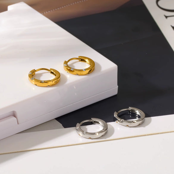 Women's Minimalist Geometric Stainless Steel Hoop Earrings With Pvd Vacuum Gold Plating And Diamond Encrusted Detail Non Fading Simple Style