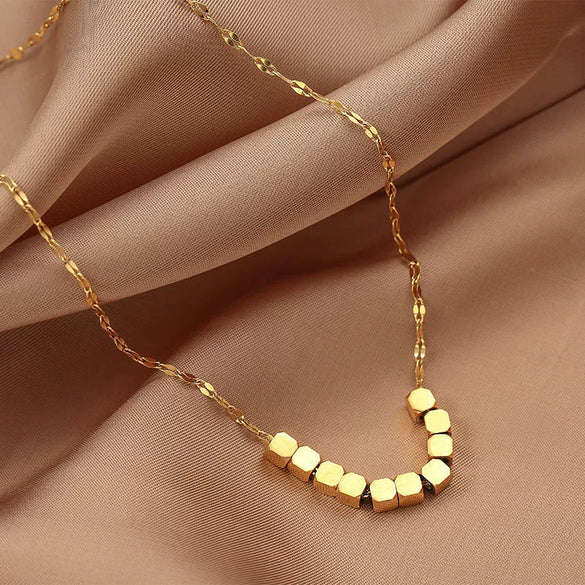 Women's Minimalist Geometric Titanium Steel Necklace With Square Pendant Simple Fashion Clavicle Chain