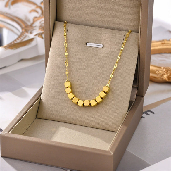 Women's Minimalist Geometric Titanium Steel Necklace With Square Pendant Simple Fashion Clavicle Chain