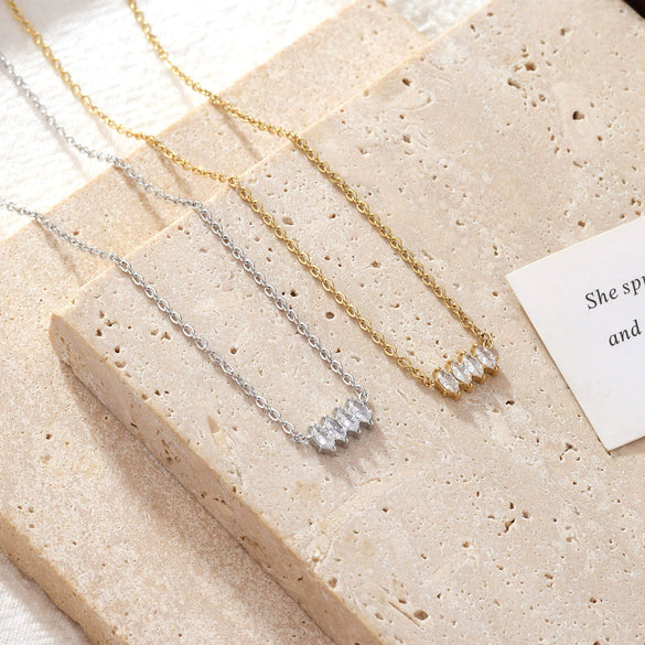 Women's Minimalist Geometric Titanium Steel O Chain Diamond Necklace With Horse Eye Zircon And Electroplating