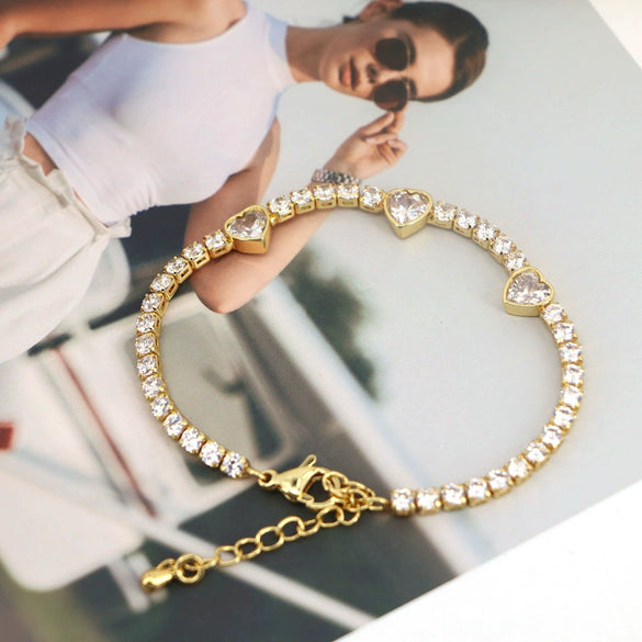 Women's Minimalist Heart Shaped Copper Bracelet With Micro Inlaid Zircon Electroplated Love Chain Jewelry