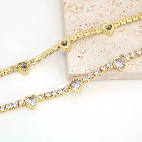Women's Minimalist Heart Shaped Copper Bracelet With Micro Inlaid Zircon Electroplated Love Chain Jewelry