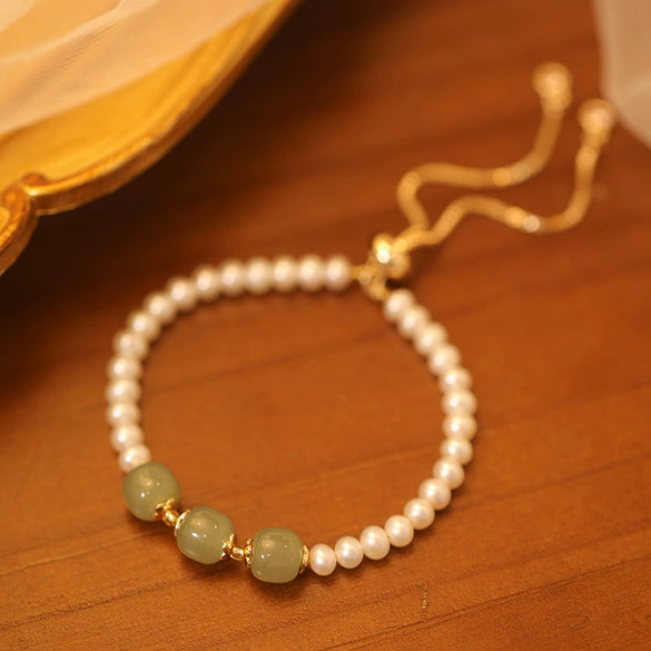 Women's Natural Freshwater Pearl And Hetian Jade Beaded Handmade Bracelet With Animal Zodiac Pattern