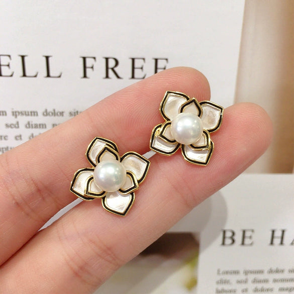 Women's Natural Freshwater Pearl Camellia Baking Paint Earrings