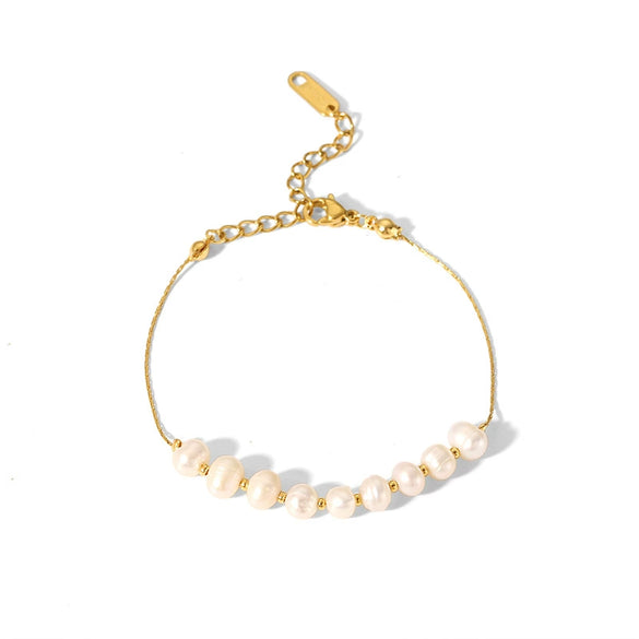 Women's Natural Freshwater Pearl Clavicle Chain Necklace And Fadefree Bracelet In Mixed Material With Vacuum Real Gold Electroplating In Pvd Furnace