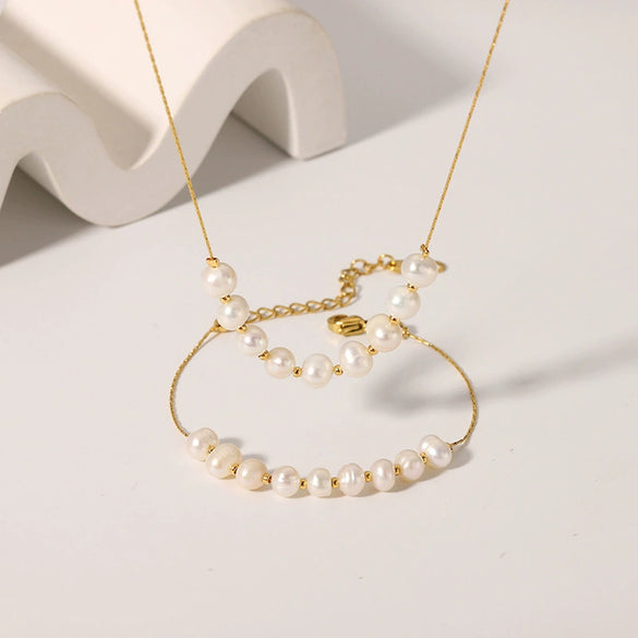 Women's Natural Freshwater Pearl Clavicle Chain Necklace And Fadefree Bracelet In Mixed Material With Vacuum Real Gold Electroplating In Pvd Furnace