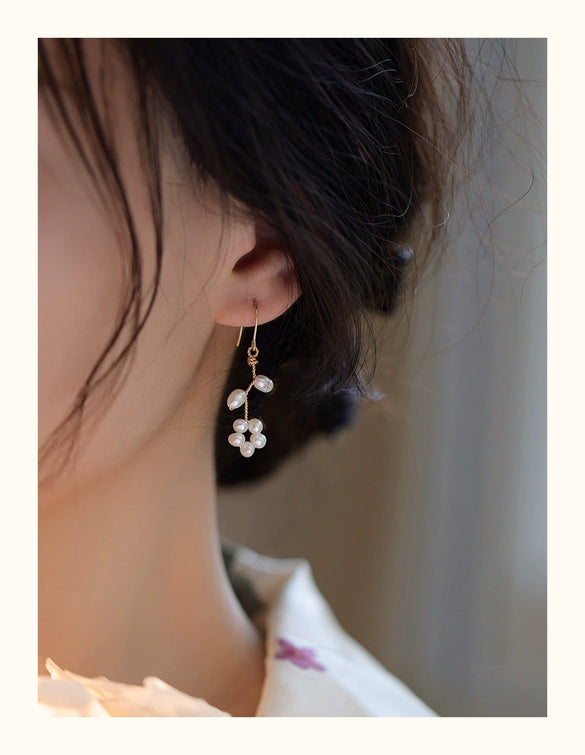 Women's Natural Freshwater Pearl Ear Clip Earrings Oblate Shape Cute Flower Design