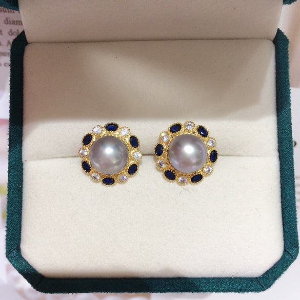 Women's Natural Freshwater Pearl Earrings Microinlaid Zircon Retro Elegant Flat Round Shape