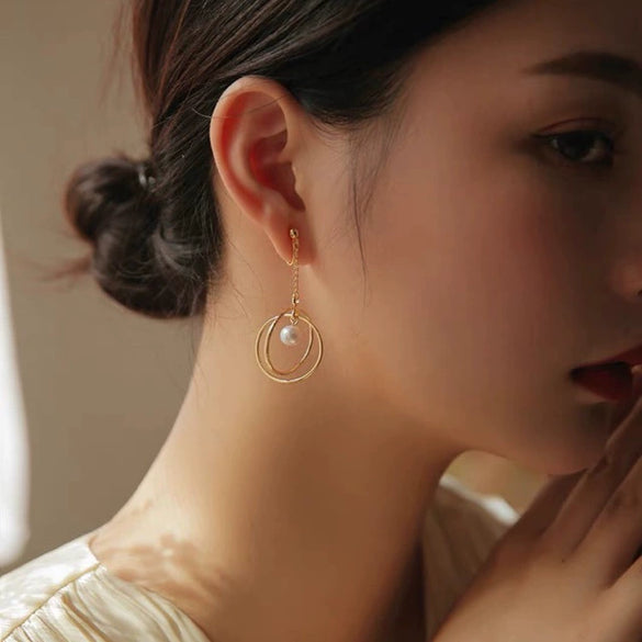 Women's Natural Freshwater Pearl Earrings Retro Exotic Style Oblate Shape