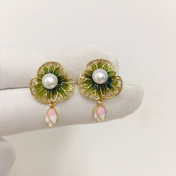 Women's Natural Freshwater Pearl Earrings S925 Sterling Silver Flat Round And Bun Round Shape