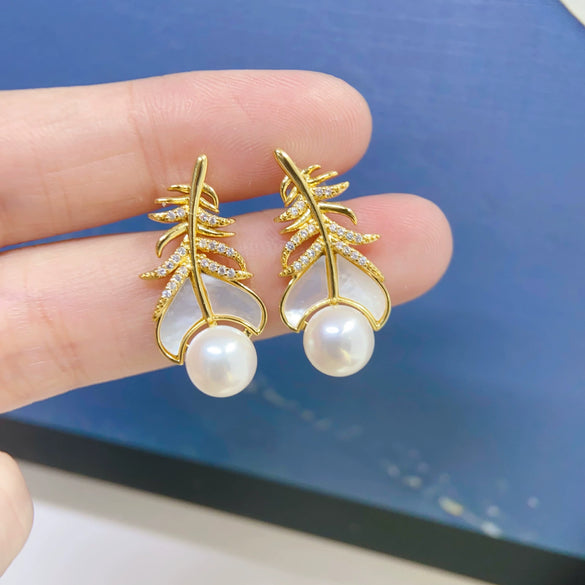Women's Natural Freshwater Pearl Earrings S925 Sterling Silver Microinlaid Zircon Seashells Feather Oblate Style