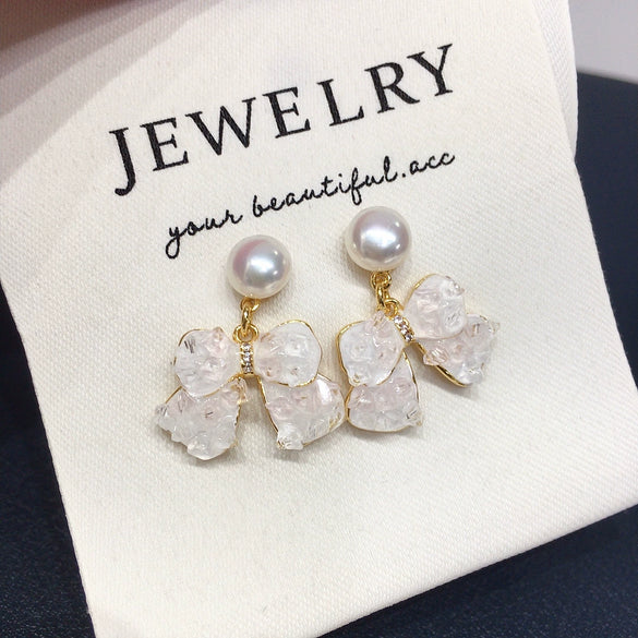Women's Natural Freshwater Pearl Earrings With Alloy Inlaid Artificial And Semiprecious Stones And Bow Design Oblate Shape