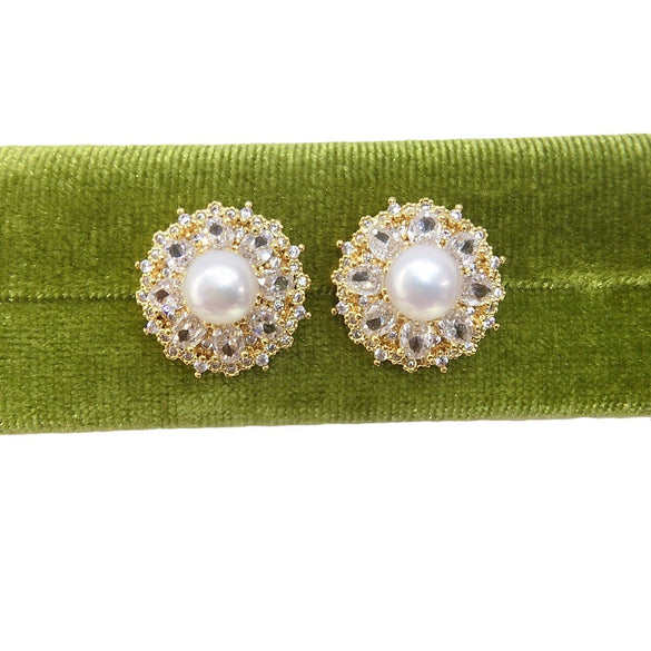 Women's Natural Freshwater Pearl Earrings With Microinlaid Zircon And 18K Gold Color Preservation Oblate And Round Shape