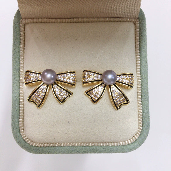 Women's Natural Freshwater Pearl Earrings With Microinlaid Zircon And Oil Bow Oblate Shape