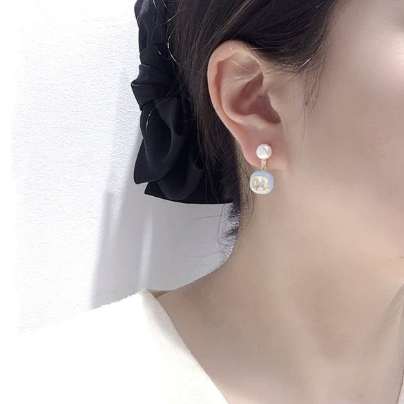 Women's Natural Freshwater Pearl Earrings With Sugar Cube Light Blue Zircon In 18K Goldfilled S925 Sterling Silver Oblate Shape