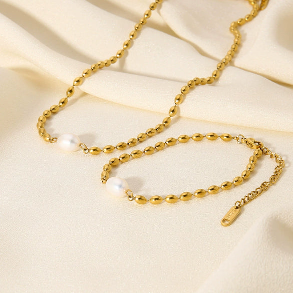 Women's Natural Freshwater Pearl Oval Gold Bean Titanium Steel Bracelet With Pvdp Furnace Real Gold Treatment And Geometric Design