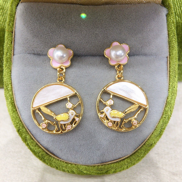 Women's Natural Freshwater Pearl S925 Sterling Silver Round Shaped Earrings