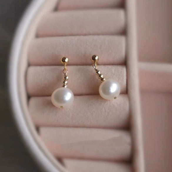 Women's Natural Freshwater Pearl 925 Silver Needle Round Earrings