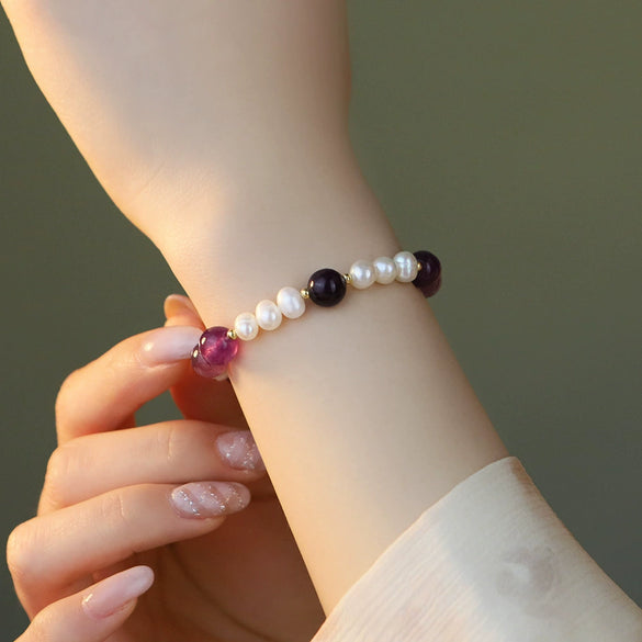 Women's Natural Pearl Handmade Bracelet With Flower And Geometric Patterns Minimalist Style