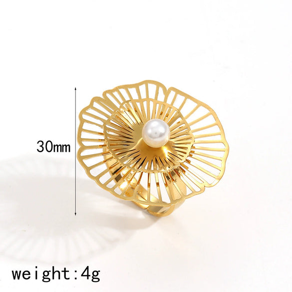 Women's Niche Geometric And Flower Hollow Titanium Steel Ring With Electroplating And Pearls