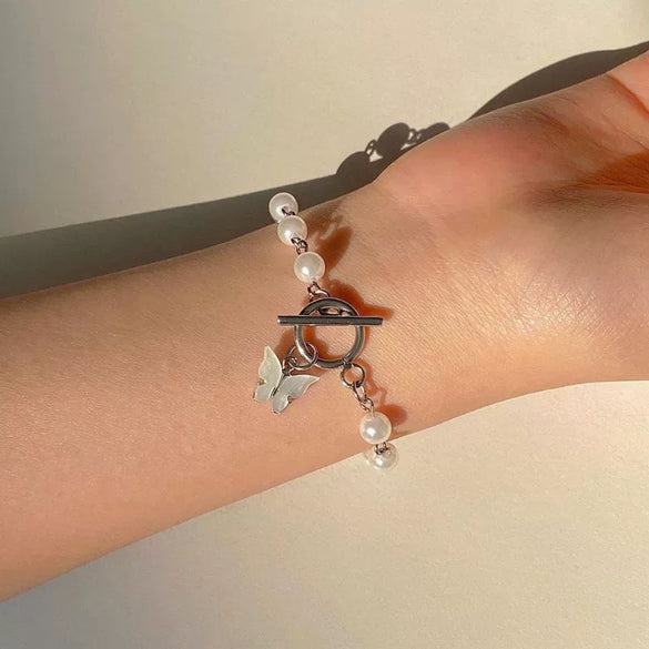 Women's Pearl Butterfly Pendant Bracelet With Geometric Styling Retro Simple Original Design