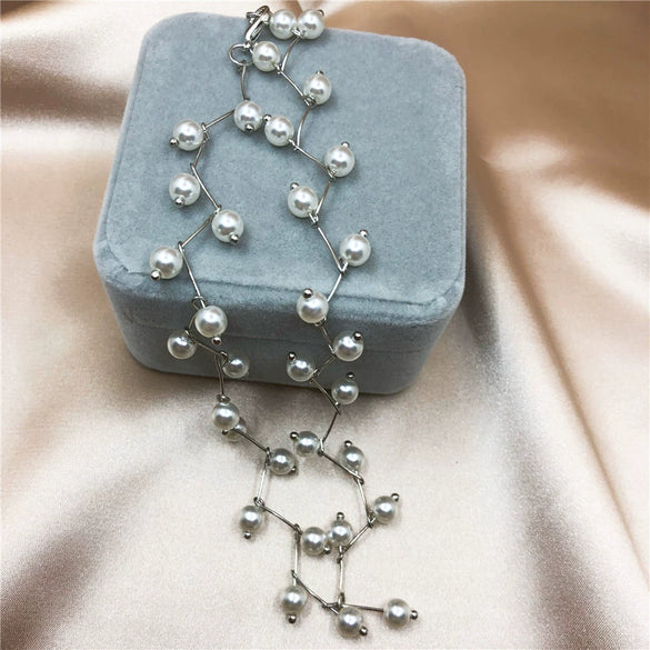 Women's Pearl Clavicle Chain Short Necklace In Simple Style With Alloy Material And Geometric Design Snake Bone Chain And Electroplating Treatment