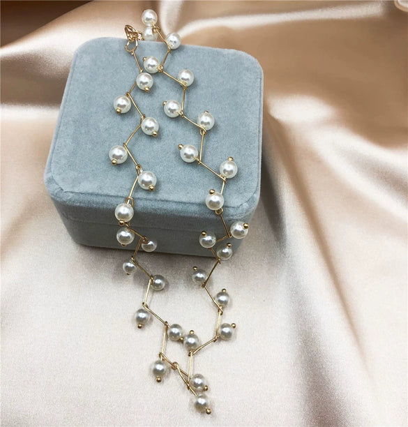 Women's Pearl Clavicle Chain Short Necklace In Simple Style With Alloy Material And Geometric Design Snake Bone Chain And Electroplating Treatment
