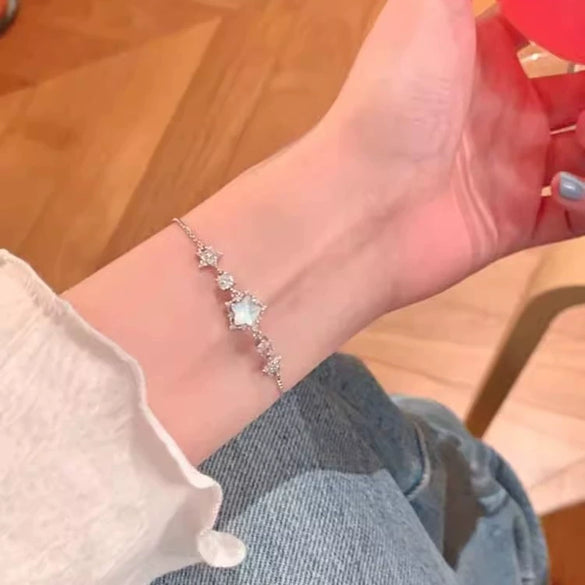 Women's Pearl Geometric Insectinspired Electroplated Hand Jewelry Bracelet