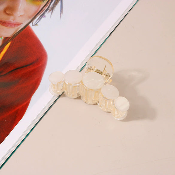 Women's Pearl Handmade Retro Fashion Geometric Hair Shark Clip