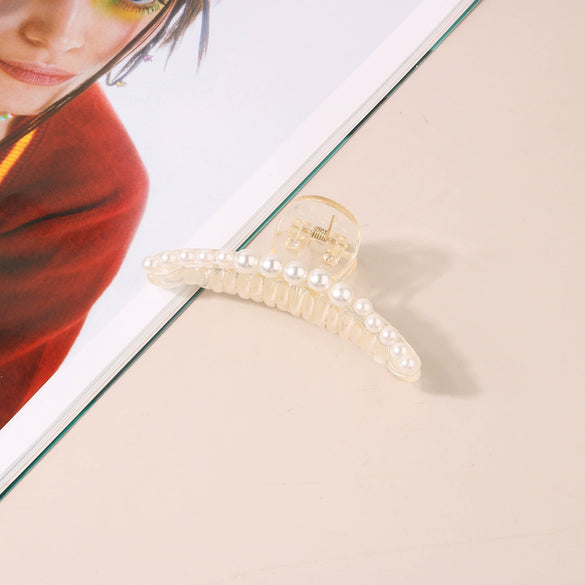 Women's Pearl Handmade Retro Fashion Geometric Hair Shark Clip