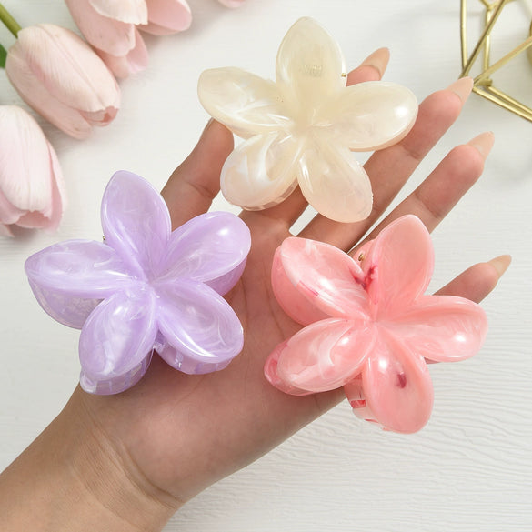 Women's Plastic And Resin Flower Grab Clip Threepiece Set With Baking Paint Highend Style