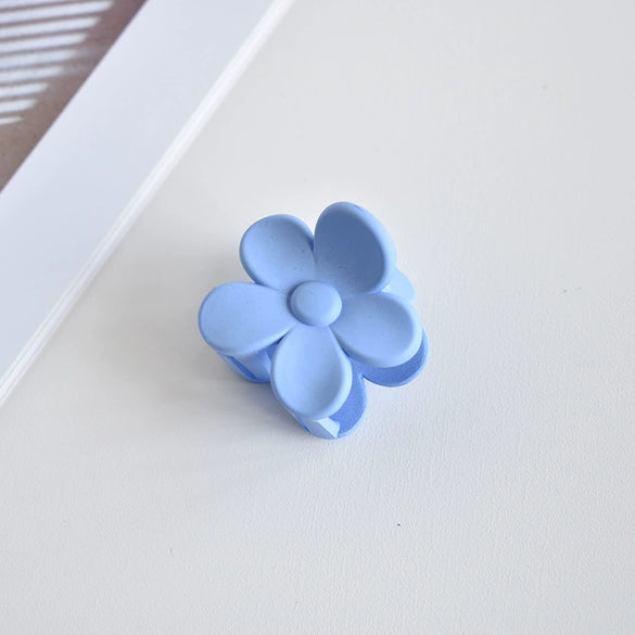 Women's Plastic And Resin Handmade Floral Hair Accessories Flower Grab Clip