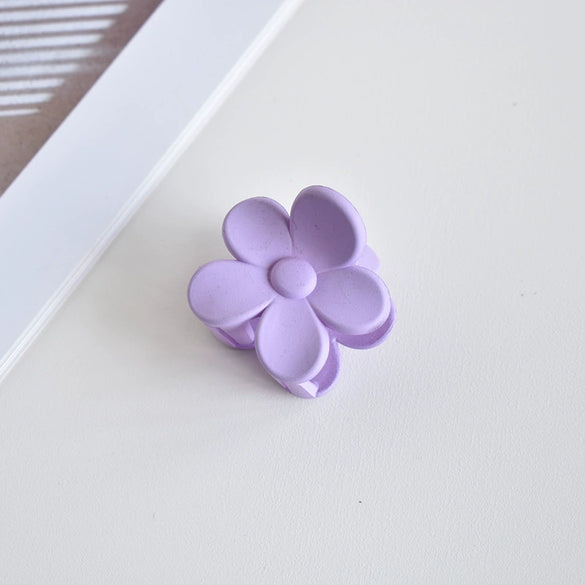 Women's Plastic And Resin Handmade Floral Hair Accessories Flower Grab Clip