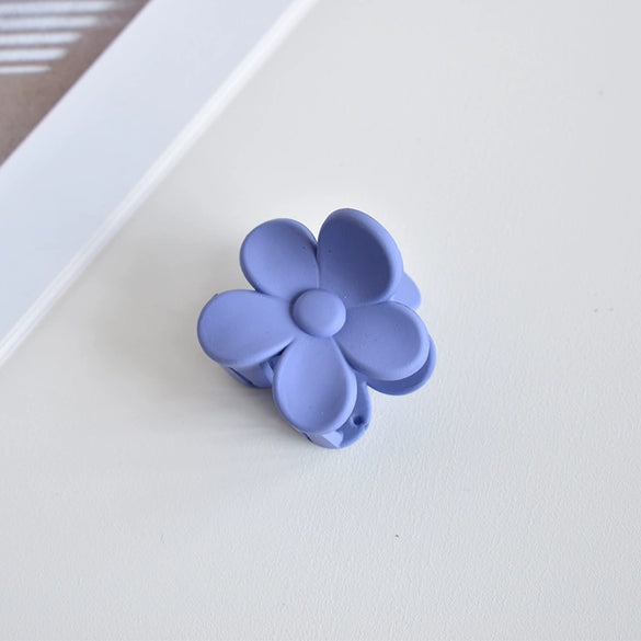 Women's Plastic And Resin Handmade Floral Hair Accessories Flower Grab Clip