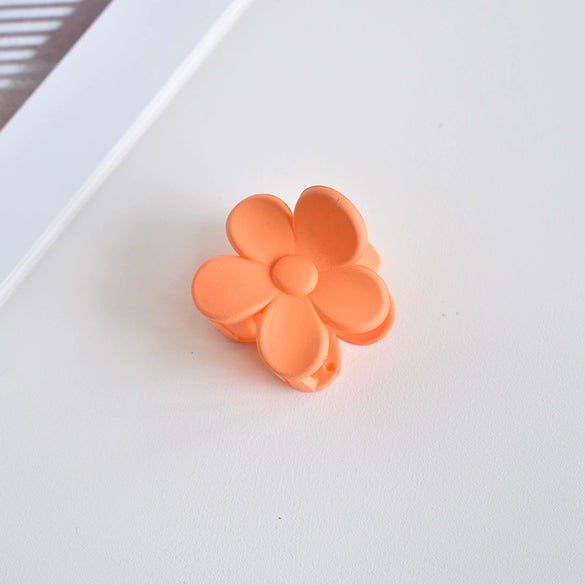 Women's Plastic And Resin Handmade Floral Hair Accessories Flower Grab Clip