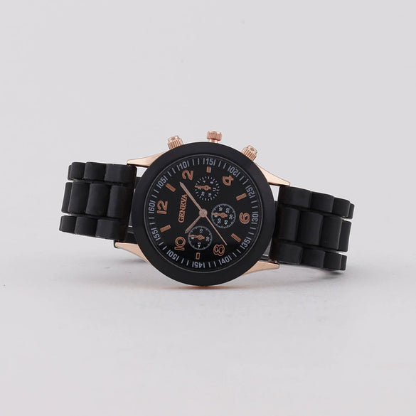 Women's Plastic Case Silicone Strap Round Dial Quartz Watch