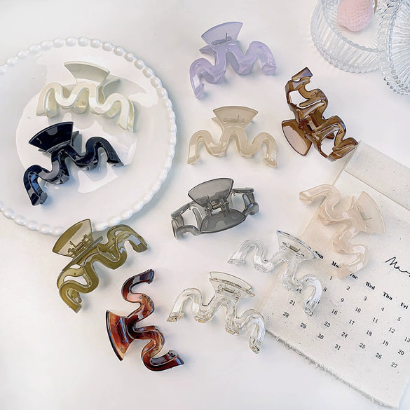 Women's Plastic Resin Handmade Geometric Mshaped Wave Hair Grab Clip Hair Accessories