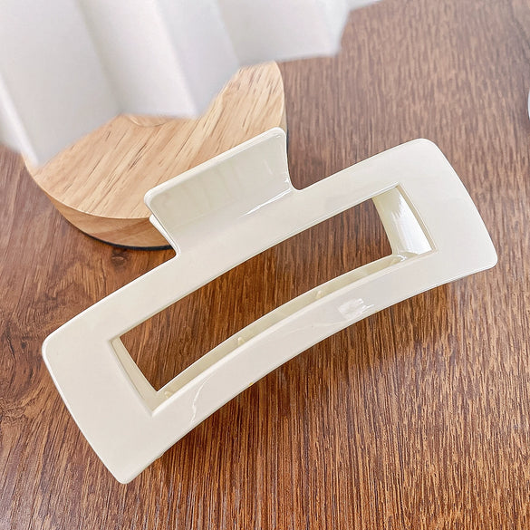 Women's Plastic Resin Handmade Geometric Semicircular Hollow Grab Hair Clip
