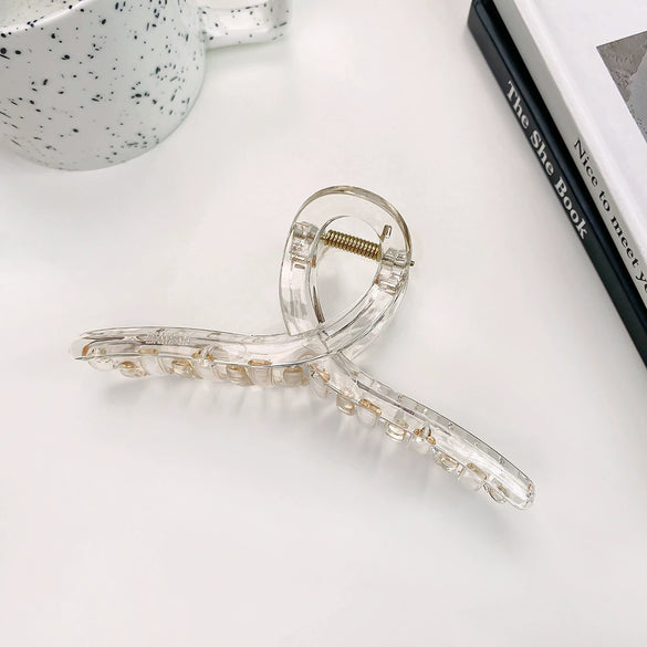 Women's Plastic Resin Handmade Geometric Semicircular Hollow Grab Hair Clip
