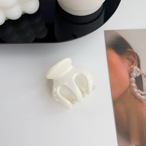 Women's Plastic Resin Handmade Geometric Semicircular Hollow Grab Hair Clip
