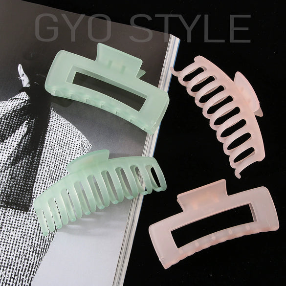 Women's Plastic Resin Macaron Shape Hair Claw Clip With Baking Paint And Jelly Frosted Effect For Summer