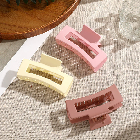 Women's Plastic Resin Shark Clip Handmade Simple Geometric Hairpin