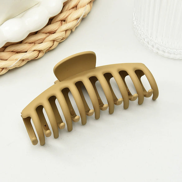 Women's Plastic Resin Shark Clip Handmade Simple Hairpin Hair Accessories